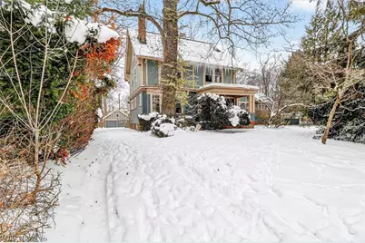 1798 Middlehurst Road, Cleveland Heights, OH 44118 - Photo 3