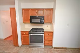 8002 Sigle Ln, Poland, OH 44514 - Photo 17