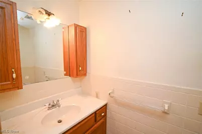 8002 Sigle Lane, Poland, OH 44514 - Photo 11