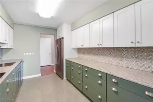 12550 Lake Ave, Oakwood, OH 44107 - Photo 9