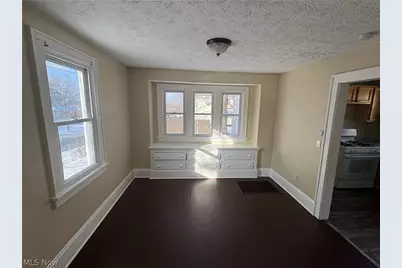 413 Stanton Avenue, Akron, OH 44301 - Photo 3