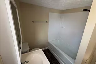 413 Stanton Ave, Akron, OH 44301 - Photo 13