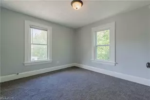 897 Peckham St, Akron, OH 44320 - Photo 7