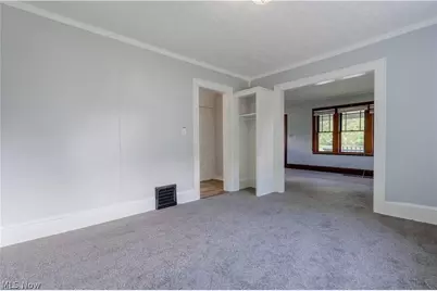 897 Peckham Street, Akron, OH 44320 - Photo 5