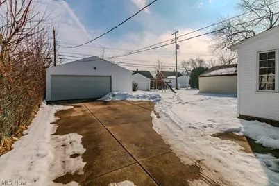 1677 Hawthorne Drive, Loveland, OH 44124 - Photo 47