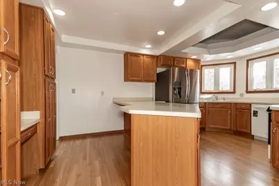 1677 Hawthorne Drive, Loveland, OH 44124 - Photo 9