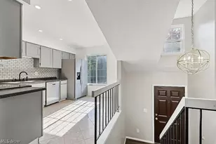 209 Greenbriar Ct, Euclid, OH 44143 - Photo 5