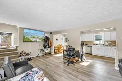 1014 Newton Street, Tallmadge, OH 44278 - Photo 5