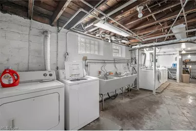 2410 Overlook Road, Cleveland Heights, OH 44106 - Photo 41