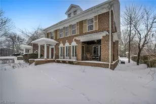 2410 Overlook Rd, Cleveland Heights, OH 44106 - Photo 5