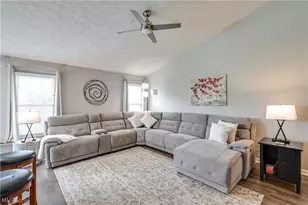 5938 Bridle Ct, Medina, OH 44256 - Photo 3