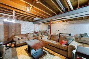 757 Independence Ave, Akron, OH 44310 - Photo 23