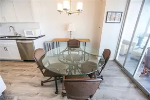 12520 Edgewater Dr, Oakwood, OH 44107 - Photo 13