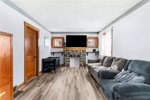 464 Elm St, Struthers, OH 44471 - Photo 9