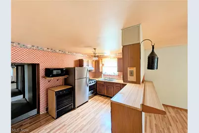 2000 Stake Drive, Green, OH 44232 - Photo 5