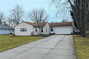 2000 Stake Dr, Green, OH 44232 - Photo 1