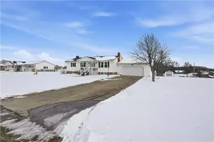 320 Musser Dr, Hopewell, OH 43746 - Photo 5