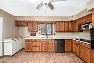 3475 Heckman St NW, Uniontown, OH 44685 - Photo 7