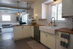 2887 Greenridge Rd, Norton, OH 44203 - Photo 7