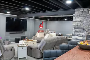 313 5th St, Sugarcreek, OH 44681 - Photo 7