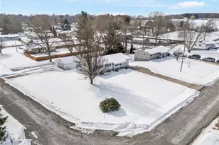 3388 Symphony Ln, New Franklin, OH 44216 - Photo 7