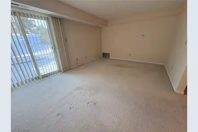 4615 Oakhill Boulevard #106, Lorain, OH 44053 - Photo 5
