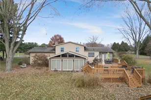 18331 William Dr, Doylestown, OH 44230 - Photo 5