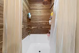 4950 Harris Rd, Grandview Heights, OH 44147 - Photo 25