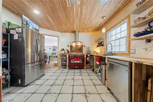 4950 Harris Rd, Grandview Heights, OH 44147 - Photo 13