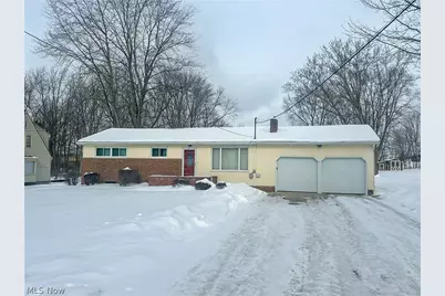 8305 Hiram Place SE, Warren, OH 44484 - Photo 1