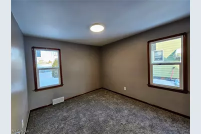 13417 Granger Road, Garfield Heights, OH 44125 - Photo 17