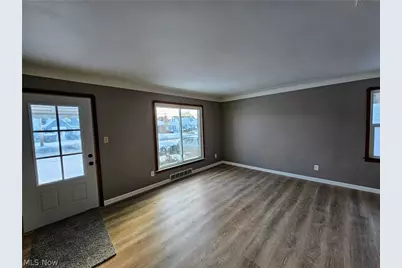 13417 Granger Road, Garfield Heights, OH 44125 - Photo 3