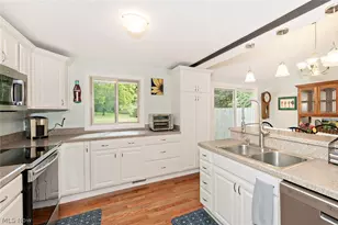 10955 Auburn Rd, Chardon, OH 44024 - Photo 11