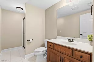 1014 Kings Ridge Blvd, Wadsworth, OH 44281 - Photo 43