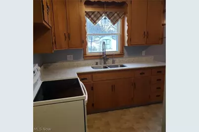 5411 Columbus Road NE, Louisville, OH 44641 - Photo 5