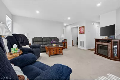 173 Eagle Circle, Amherst, OH 44001 - Photo 13