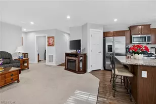 173 Eagle Cir, Amherst, OH 44001 - Photo 11