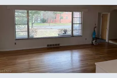 1384 Cleveland Heights Boulevard, Cleveland Heights, OH 44121 - Photo 3