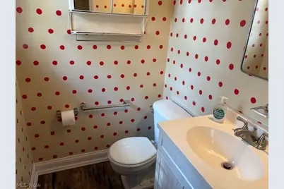 1384 Cleveland Heights Boulevard, Cleveland Heights, OH 44121 - Photo 21