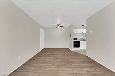 1415 Wyandotte Avenue #302, Oakwood, OH 44107 - Photo 7