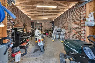 127 Roslyn Dr, Youngstown, OH 44505 - Photo 23