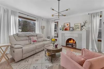 127 Roslyn Drive, Youngstown, OH 44505 - Photo 3