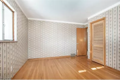 10725 York Road, North Royalton, OH 44133 - Photo 13