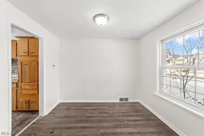 170 E 220th Street, Euclid, OH 44123 - Photo 3