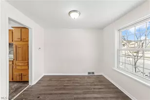 170 E 220th St, Euclid, OH 44123 - Photo 3