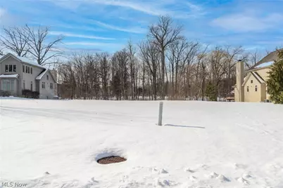 1906 Woodbrook Lane, Lyndhurst, OH 44122 - Photo 3
