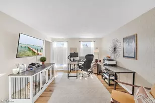 2225 Abbey Ln, Akron, OH 44319 - Photo 13