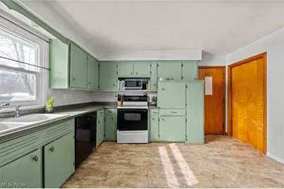 619 Moore Road, Akron, OH 44319 - Photo 21