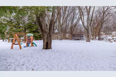 619 Moore Road, Akron, OH 44319 - Photo 7