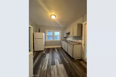 9913 Mount Auburn Avenue #UP, Loveland, OH 44104 - Photo 11